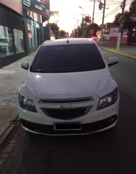 CHEVROLET Onix Hatch 1.4 4P FLEX LT, Foto 5