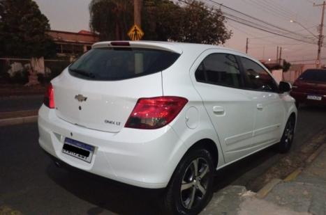 CHEVROLET Onix Hatch 1.4 4P FLEX LT, Foto 8