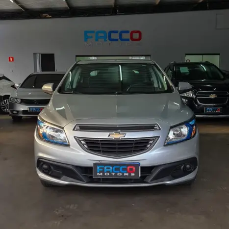 CHEVROLET Onix Hatch 1.4 4P FLEX LT, Foto 5