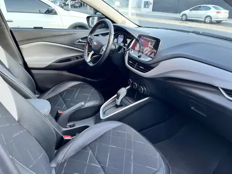 CHEVROLET Onix Hatch 1.0 12V 4P FLEX PREMIER TURBO AUTOMTICO, Foto 6