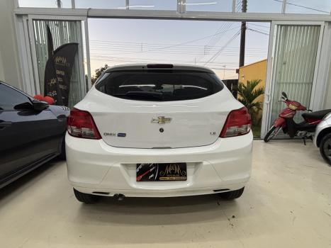 CHEVROLET Onix Hatch 1.0 4P FLEX LS, Foto 10