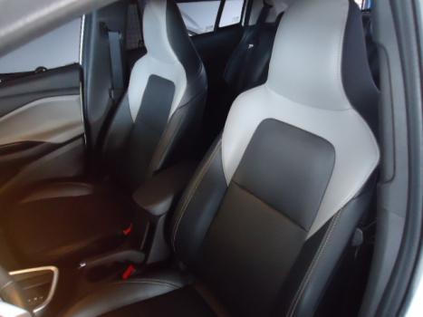 CHEVROLET Onix Hatch 1.0 12V 4P FLEX PREMIER 2 TURBO AUTOMTICO, Foto 9