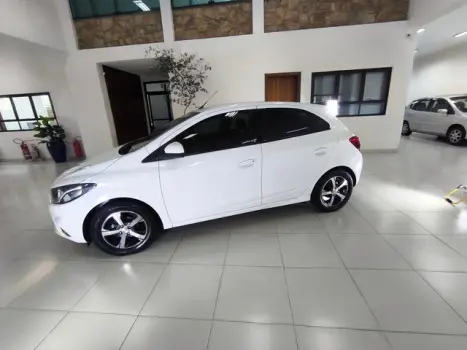 CHEVROLET Onix Hatch 1.4 4P FLEX LTZ, Foto 14