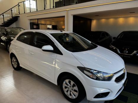 CHEVROLET Onix Hatch 1.0 4P FLEX LT, Foto 2