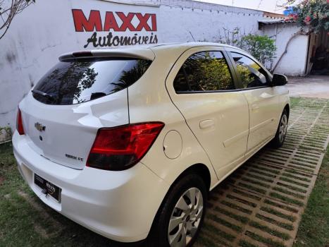 CHEVROLET Onix Hatch 1.4 4P FLEX LT, Foto 3