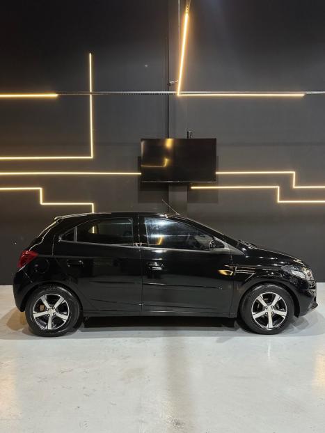 CHEVROLET Onix Hatch 1.4 4P FLEX LTZ, Foto 4