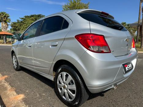CHEVROLET Onix Hatch 1.4 4P FLEX LTZ, Foto 2