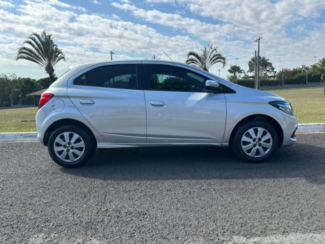CHEVROLET Onix Hatch 1.4 4P FLEX LTZ, Foto 3