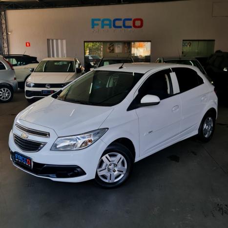 CHEVROLET Onix Hatch 1.0 4P FLEX LT, Foto 1