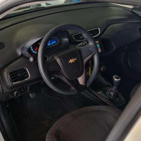 CHEVROLET Onix Hatch 1.0 4P FLEX LT, Foto 4