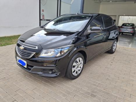 CHEVROLET Onix Hatch 1.4 4P FLEX LT, Foto 3
