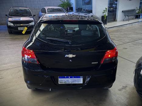 CHEVROLET Onix Hatch 1.0 4P FLEX SELEO, Foto 4