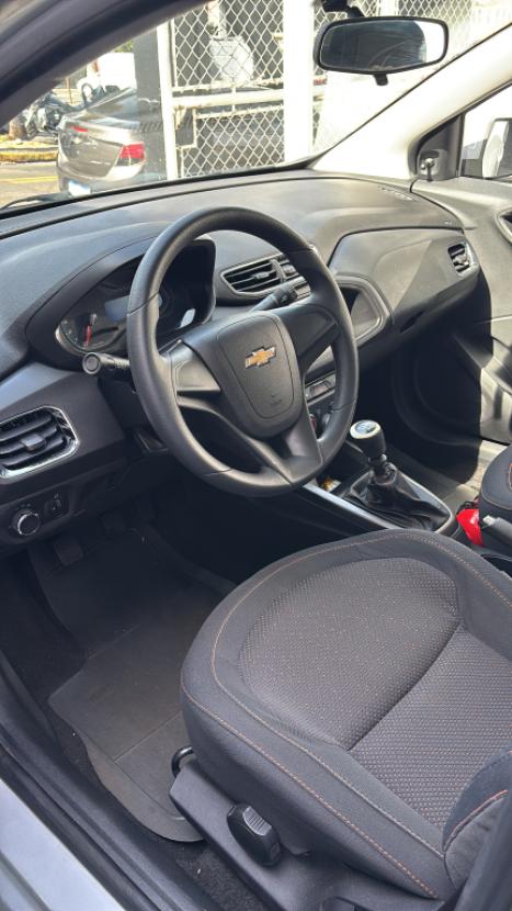 CHEVROLET Onix Hatch 1.4 4P FLEX LT, Foto 5