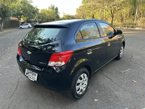 CHEVROLET Onix Hatch 1.0 4P FLEX LT, Foto 4