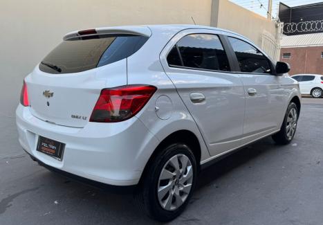 CHEVROLET Onix Hatch 1.4 4P FLEX LT, Foto 6
