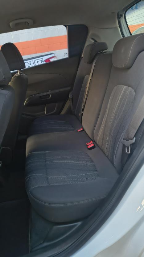 CHEVROLET Sonic Hatch 1.6 16V 4P LT FLEX, Foto 13