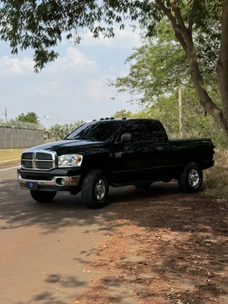 DODGE Ram 6.7 I6 24V 4P 2500 LARAMIE 4X4 TURBODIESEL  AUTOMTICO CABINE DUPLA, Foto 2