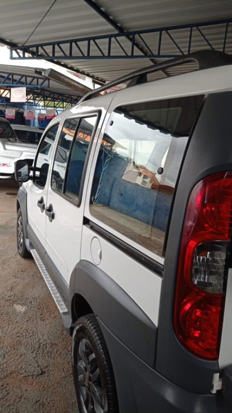 FIAT Doblo 1.8 16V 4P FLEX ADVENTURE 6 LUGARES, Foto 3