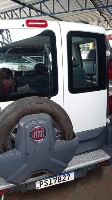 FIAT Doblo 1.8 16V 4P FLEX ADVENTURE 6 LUGARES, Foto 4