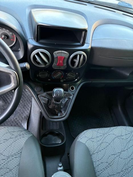 FIAT Doblo 1.8 16V 4P FLEX ESSENCE 7 LUGARES, Foto 8