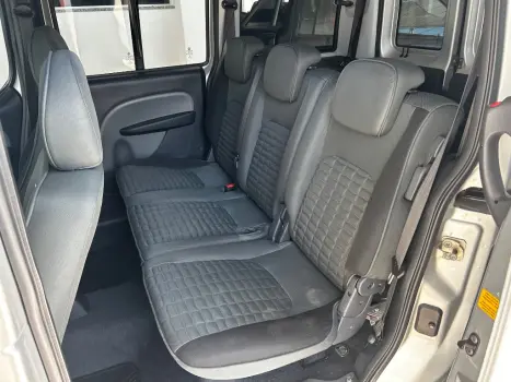FIAT Doblo 1.8 16V 4P FLEX ADVENTURE 6 LUGARES, Foto 8