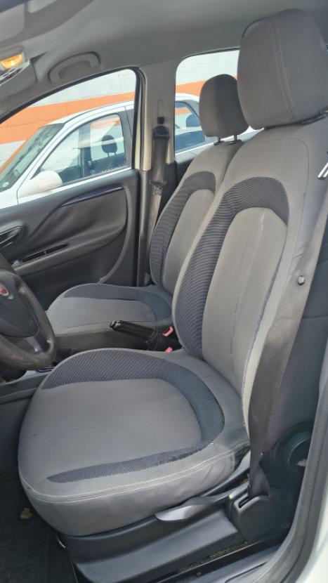 FIAT Punto 1.4 4P ATTRACTIVE FLEX, Foto 13