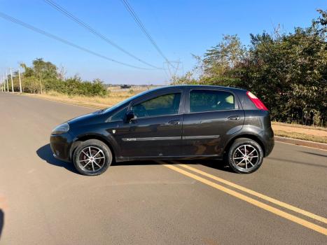 FIAT Punto 1.4 4P ELX FLEX, Foto 2