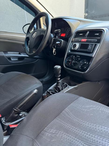 FIAT Punto 1.4 4P ELX FLEX, Foto 15