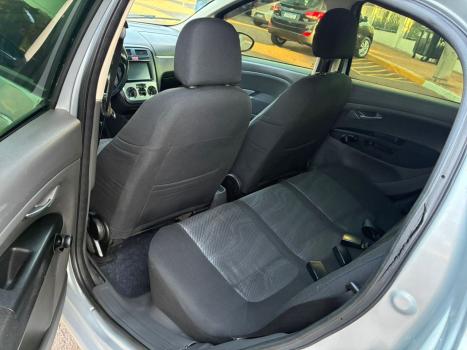 FIAT Punto 1.4 4P ELX FLEX, Foto 8