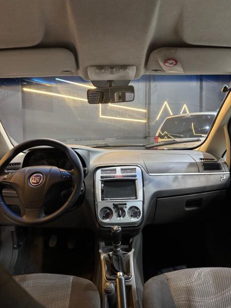FIAT Punto 1.4 4P ELX FLEX, Foto 4