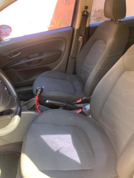 FIAT Punto 1.4 4P FLEX ATTRACTIVE ITALIA, Foto 4