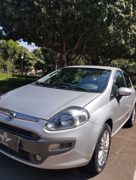 FIAT Punto 1.6 16V 4P ESSENCE FLEX, Foto 1