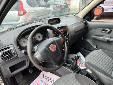 FIAT Strada 1.8 16V FLEX ADVENTURE CABINE ESTENDIDA, Foto 2