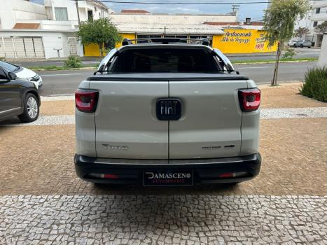 FIAT Toro 1.8 16V 4P FLEX FREEDOM ROAD AUTOMTICO, Foto 2