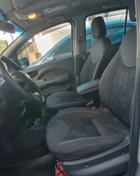 FIAT Uno 1.0 4P FLEX VIVACE, Foto 6