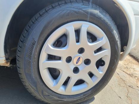FORD Courier 1.6 L, Foto 9
