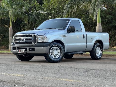 FORD F-250 3.9 XLT SUPER DUTY CABINE SIMPLES DIESEL, Foto 2