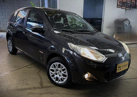 FORD Fiesta Hatch 1.6 4P, Foto 2