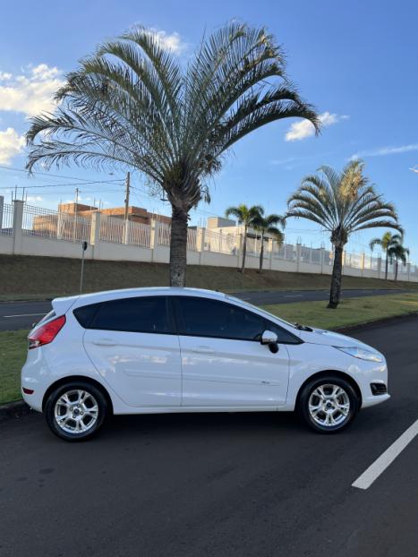 FORD Fiesta Hatch 1.6 16V 4P SE FLEX, Foto 6