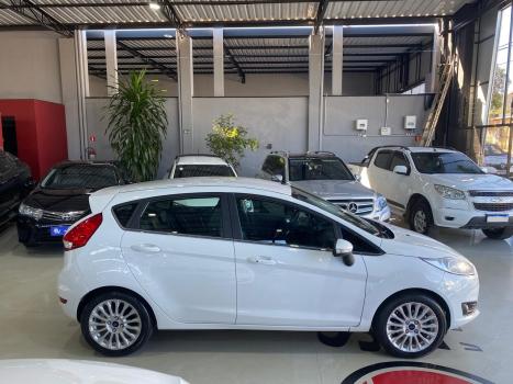FORD Fiesta Hatch 1.0 12V 4P TITANIUM PLUS ECOBOOST TURBO POWERSHIFT AUTOMTICO, Foto 8