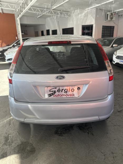FORD Fiesta Hatch 1.6, Foto 4