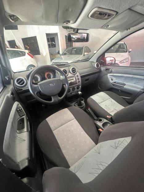FORD Fiesta Hatch 1.6, Foto 7