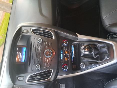 FORD Focus Hatch 1.6 16V 4P SE PLUS FLEX, Foto 13