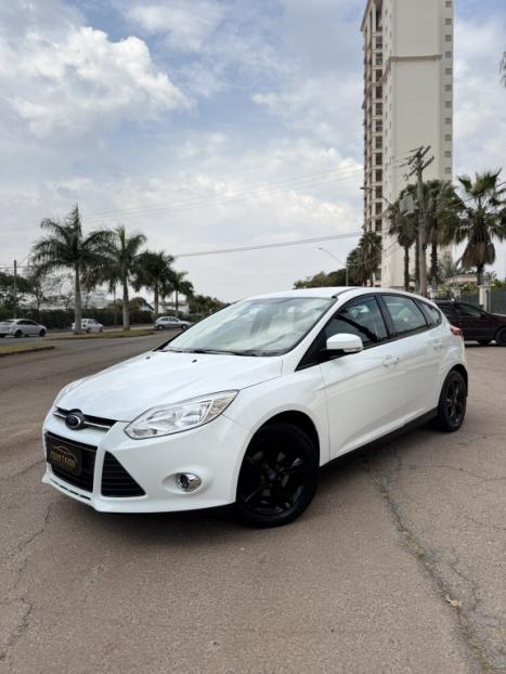 FORD Focus Hatch 1.6 16V 4P SE PLUS FLEX, Foto 4
