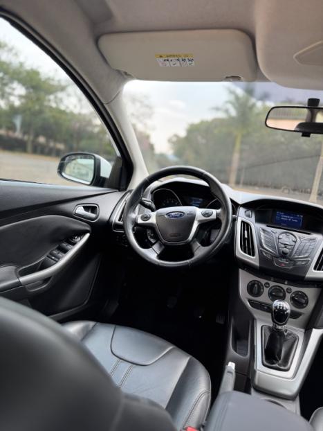 FORD Focus Hatch 1.6 16V 4P SE PLUS FLEX, Foto 10