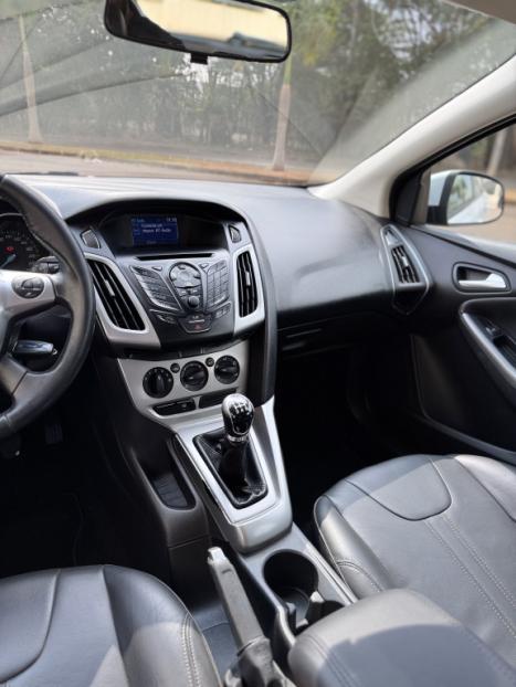 FORD Focus Hatch 1.6 16V 4P SE PLUS FLEX, Foto 12