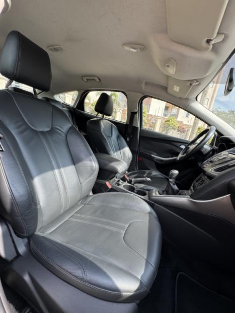 FORD Focus Hatch 1.6 16V 4P SE PLUS FLEX, Foto 17