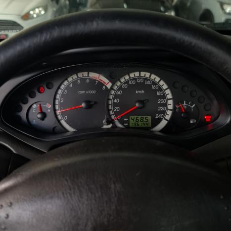 FORD Focus Hatch 1.6 16V 4P FLEX GL, Foto 17