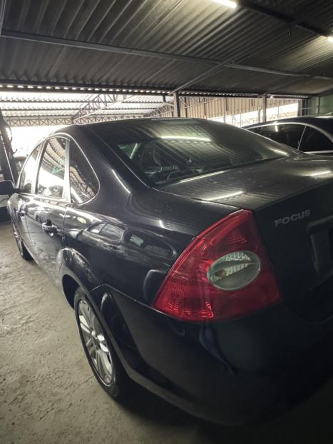 FORD Focus Sedan 2.0 16V 4P, Foto 3