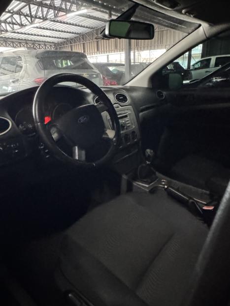 FORD Focus Sedan 2.0 16V 4P, Foto 5
